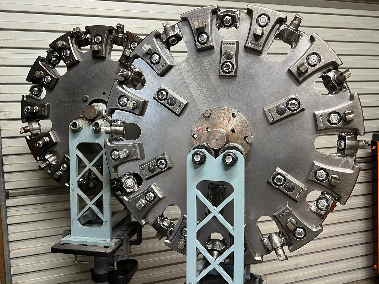 ACW24 - Suit Bandit SG-75